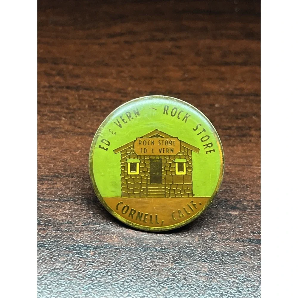 Ed & Vern Rock Store Cornell California Lapel Hat Pin‎